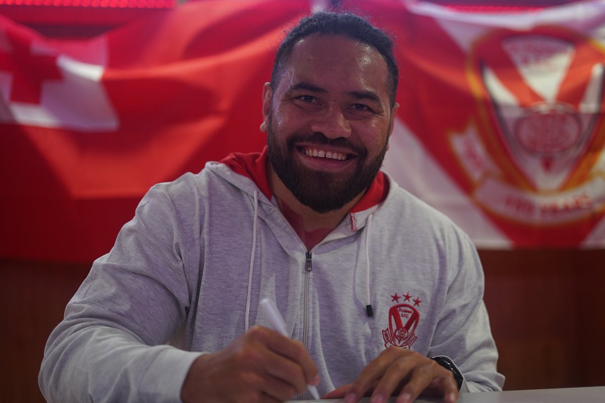 🖊 Our Tongan superstar centre is staying a Saint!

@konmanhurrell 

#COYS | #HistoryInTheMaking