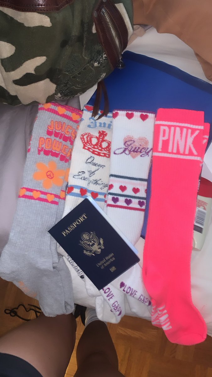 palomaaverde's tweet photo. Got my new socks and new passport today just in time for my trip ๐ฉท #SoGrateful #ThankYouAngels ๐๐ผ๐๐ผ๐๐ผ https://t.co/iC0dLHoxDm