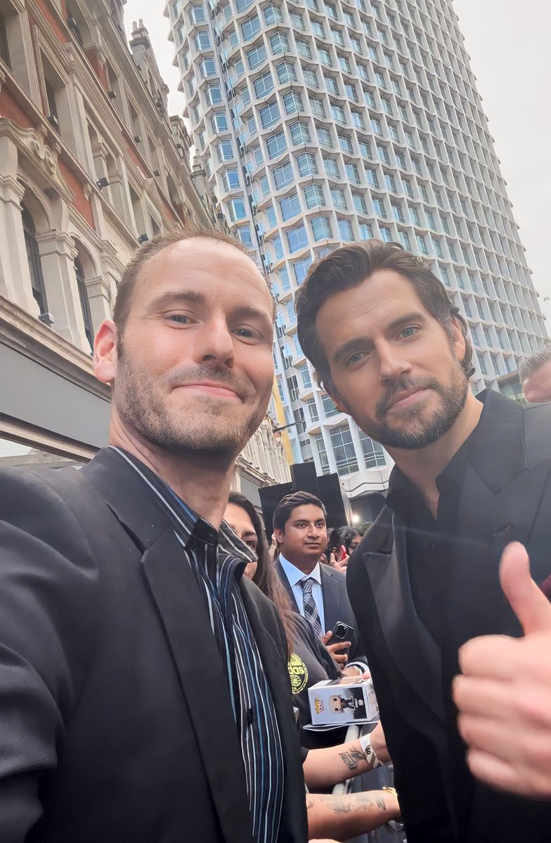Amazing meeting Henry Cavill today at the Witcher premiere. Just 1 day after the role was recast I got to tell him that he is still our Superman &amp; he said aww thankyou. What a moment &amp; he was Super nice too! Thankyou sir 🙌🏻❤️ #Superman #HenryCavill #TheWitcher #StillOurSuperman