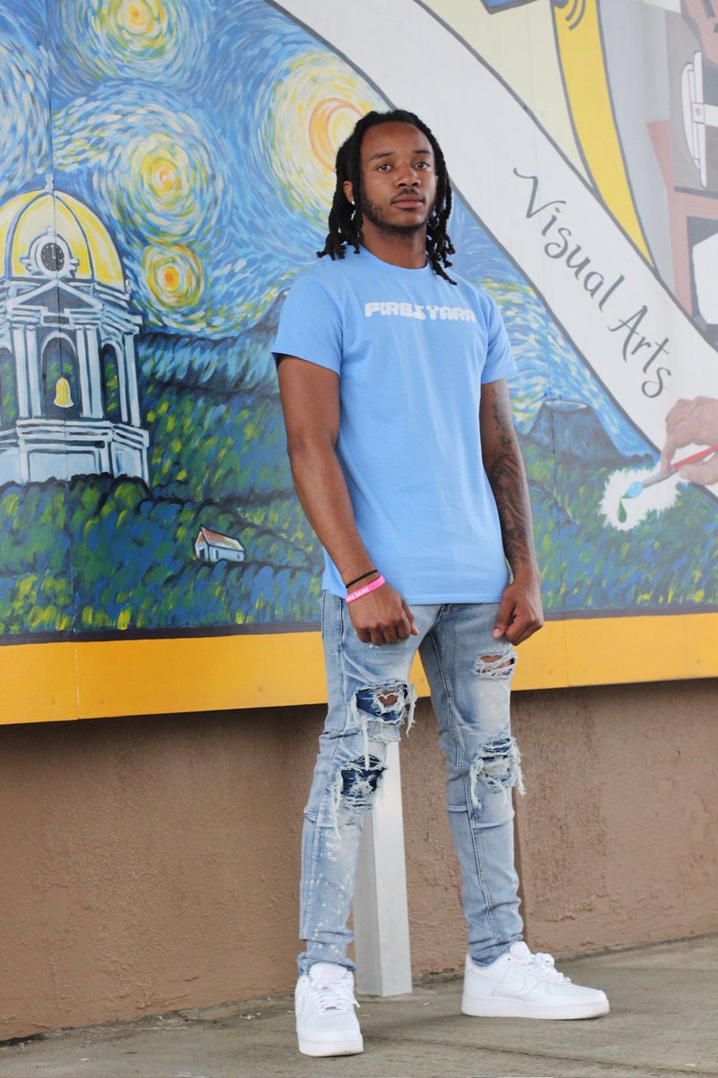 fiji_dreadhead's tweet photo. shirts on hand and on our website!! link in bio🔥💫

#firestarr #firestarressentials #ClothingBrand https://t.co/zy70AMj2uA