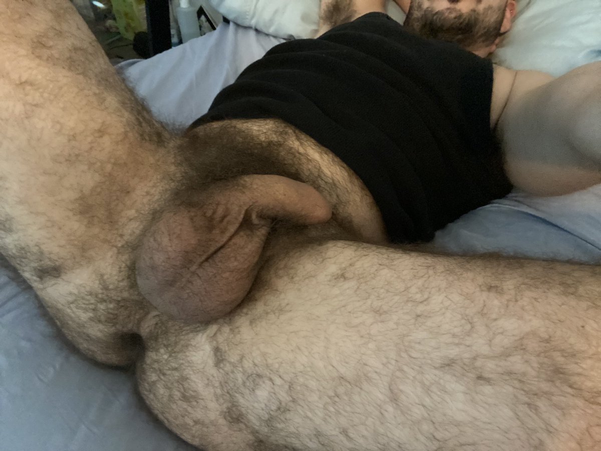 raubahnsdump's tweet photo. thinking bout trimming my ass idk https://t.co/7kqY3y5XJU