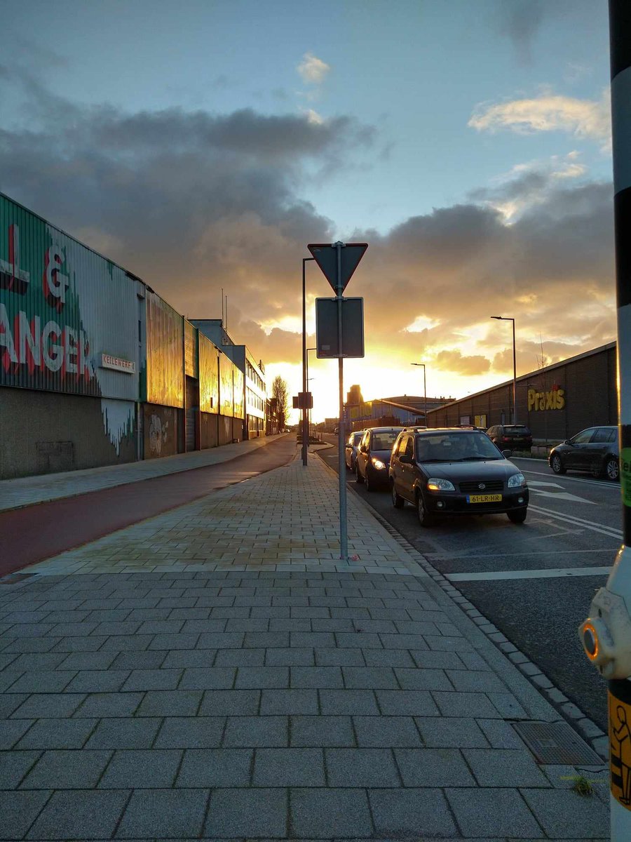 Give_Bikes's tweet photo. This morning we woke up to the sad news that our beautiful Give a Bike workshop &amp; all the other workshops in Keilewerf 1 have turned to ash. Thankfully no one was hurt in the fire, but our proud home where we invited people to enjoy bike fixing &amp; support social projects is gone. https://t.co/Ea3FTyGILD
