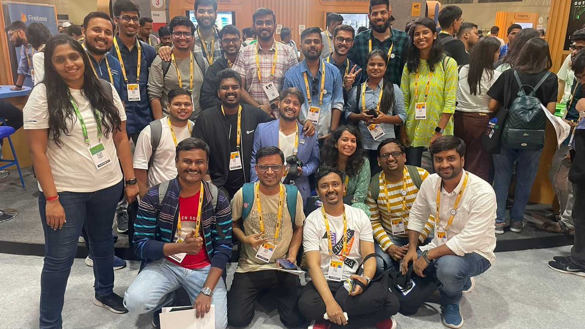 gayuga99's tweet image. Exciting times at Google I/O Connect 2023 in Bangalore, India! 🎉🥳A day packed with incredible networking opportunities and invaluable learning experiences. #GoogleIOConnect #Bangalore @geekyants @FlutterBLR #flutter #flutterindia @nlycskn