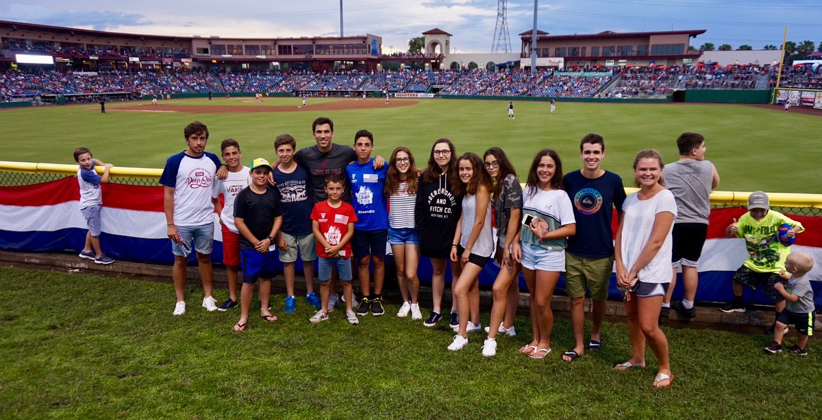 allamerican_edu's tweet photo. 🚨 SUMMER CAMP 🚨
Vuelve nuestro #summercamp en #florida🌅 
✅ Tenis / Golf
✅ Alojamiento en familias
✅ Clases de inglés 
✅ Visitas a Universidades
✅ Torneos y competiciones
✅ Ocio: Parque de atracciones, playa, lasertag…. 

¿Os animáis?

#campamentodeverano #tenis #golf https://t.co/I6cRZWdiFI