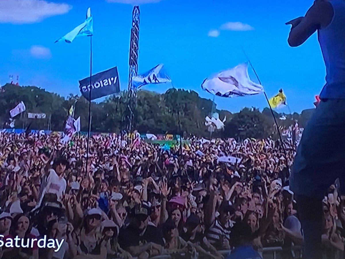 Did you watch Glastonbury or did you go? Did you spot the Visions flag? #glastonbury2023 #visions #workontour #visionsflag #glasto #worklifebalance #lovemusic #digitaldesign