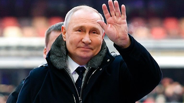 Kama_Kamilia's tweet photo. Russian milbloggers report that president putin was arrested on June 25 and he is held in Lefortovo prison. Either info or real war against Shoigu’s circle has started https://t.co/AtsQes4TQ0