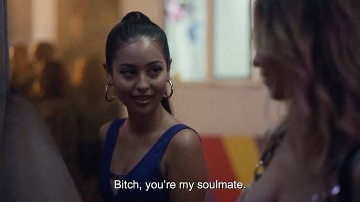 gabrimoonn's tweet photo. someone: i love lana del rey 

me: https://t.co/KqC79rQBZl