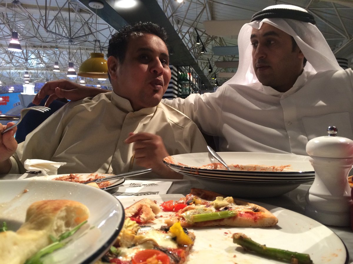 غانم الغتران ابو محمد في ذمة الله اللهم انا نسالك الرحمه والمغفره ورضاك والجنه اللهم امين