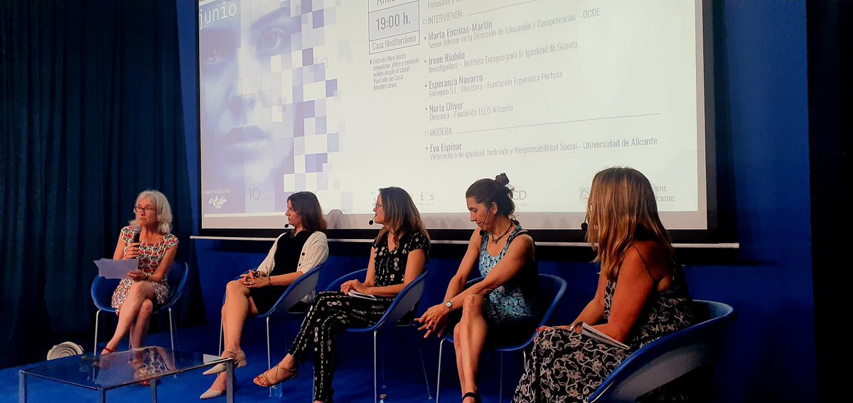 csmediterraneo's tweet photo. Contamos en
@csmediterraneo con @MartaEncinasM de la @OECDEduSkills , @nuriaoliver de @ELLISAlicante , @EspeRRHH  de @EP_Fundacion e # Irene Rioboo de #EIGE en la presentación del
Informe de la OCDE sobre brecha de género en las competencias educativas https://t.co/76SjAX8TlI