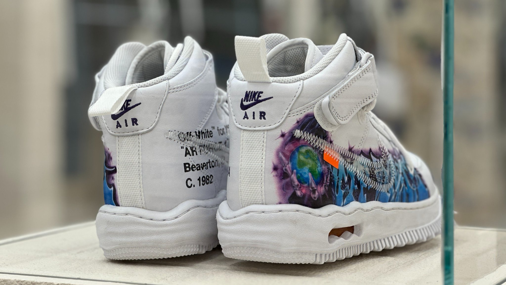 JustFreshKicks on X: Off-White x Nike Air Force 1 Mid 'Graffiti' 🤍    / X