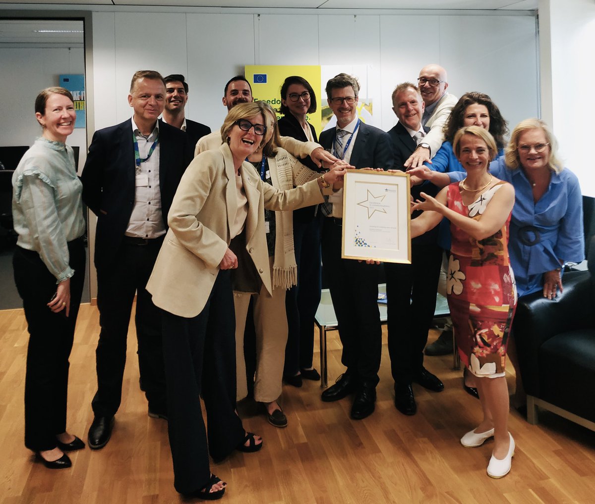 PiaAhrenkilde's tweet photo. PS Great moment of celebration also when team brought today’s #EOAward back to base 🤩❤️🇪🇺🇺🇦#DGCOMM https://t.co/RwuFf5uJOZ