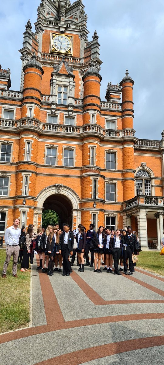 <a href="/HarrisGirlsED/">HarrisDulwichGirls</a> yr 10 had a fantastic visit to <a href="/RoyalHolloway/">Royal Holloway</a> with <a href="/HFEDEnglish/">HarrisEnglish</a> Students had a lecture on toxic masculinity in 'Macbeth'; a seminar on 'Monsters' a campus tour, followed by Q&amp;A with student ambassadors and a session about Uni applications Thanks to <a href="/RHULEnglish/">Department of English at Royal Holloway</a>