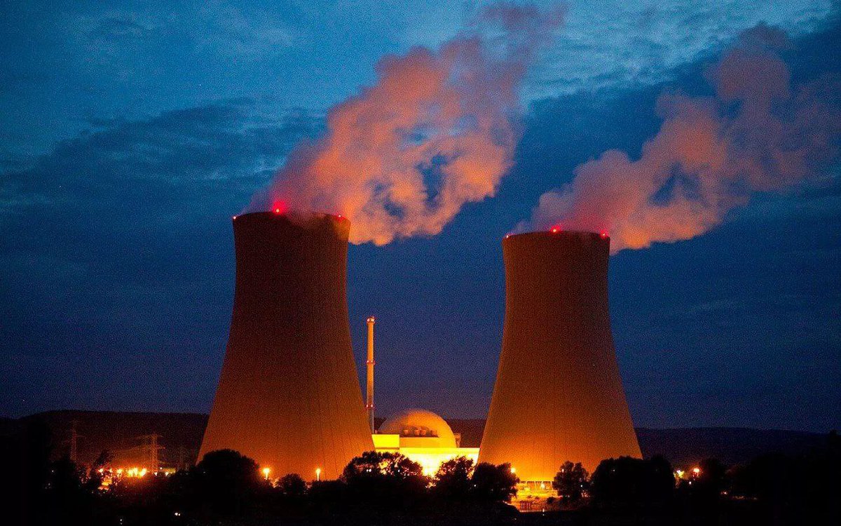 🚨 Türkiye 100 milyar dolarlık yatırımla 3 nükleer santral daha yapma kararı aldı.

✍️ Akkuyu Nükleer Güç Santrali'nin birinci ünitesinde  sona yaklaşılırken, Sinop'ta yapılacak ikinci nükleer santral için Rusya ve Güney Kore ile, Trakya Bölgesi'nde yapılacak üçüncü nükleer ++