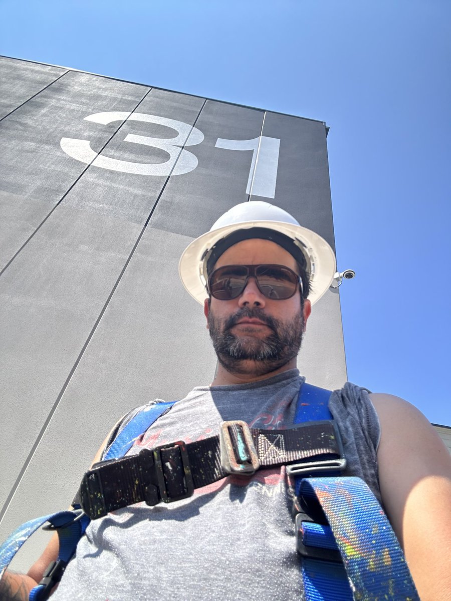 Sun tan ☀️ #painting #construction #31