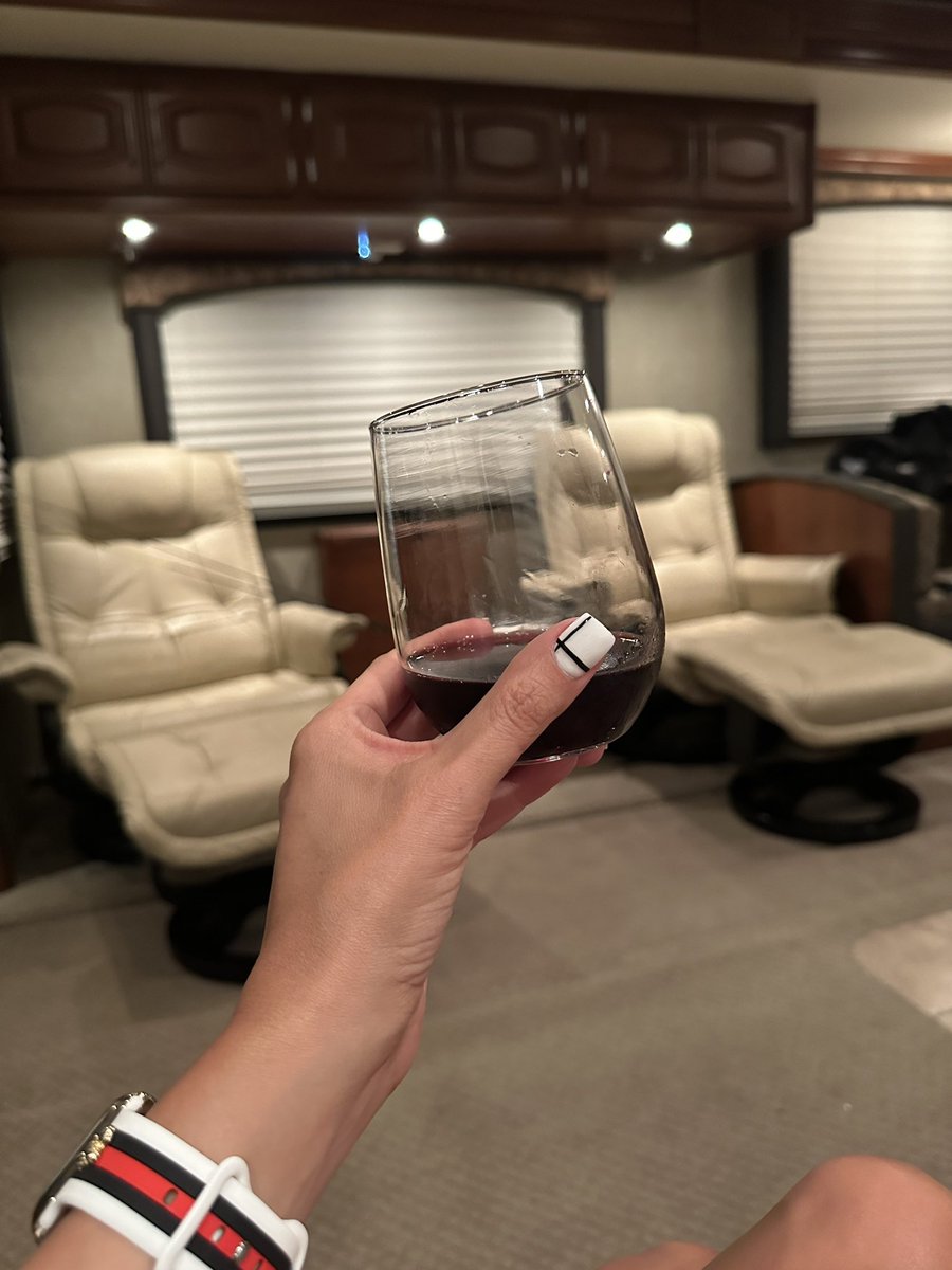 the_write_wine's tweet photo. Have wine, will travel.  Paid special attention as we kicked off this season of summer travel to the most important factor in every trip: what wine am I taking?

Literally selected this Alkoomi Shiraz for its RV friendly #ScrewTop 

• violet
• black pepper 
• licorice 
• perf https://t.co/9tQ6SQyXLe