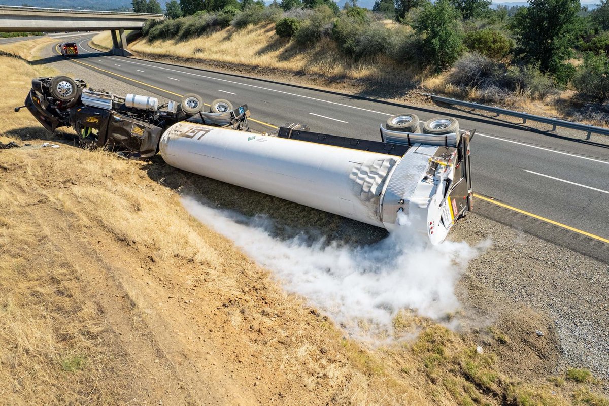 Redding Fire Department tweet media