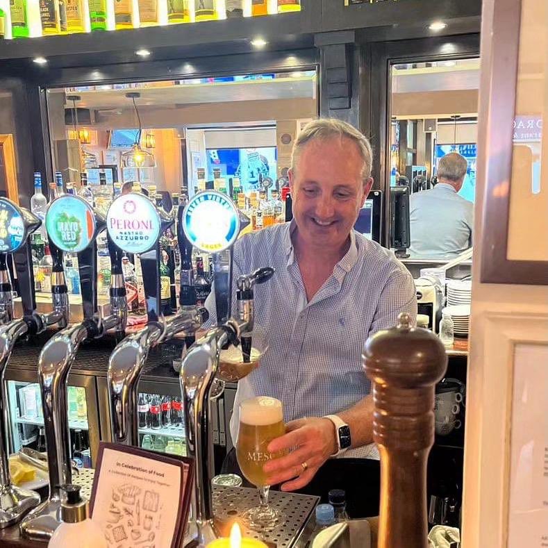 mescanbrewery's tweet photo. Congratulations to Mark and all the staff on Cadden’s Bar One 's 21st birthday!
Great to have Mescan 7 Virtues Lager pouring in your beautiful bar. Here's wishing you many more happy years serving the best of local food and drink 🙌
#pubsofireland
#mescan #irishbeer #madeinmayo https://t.co/1KUTK22ev9