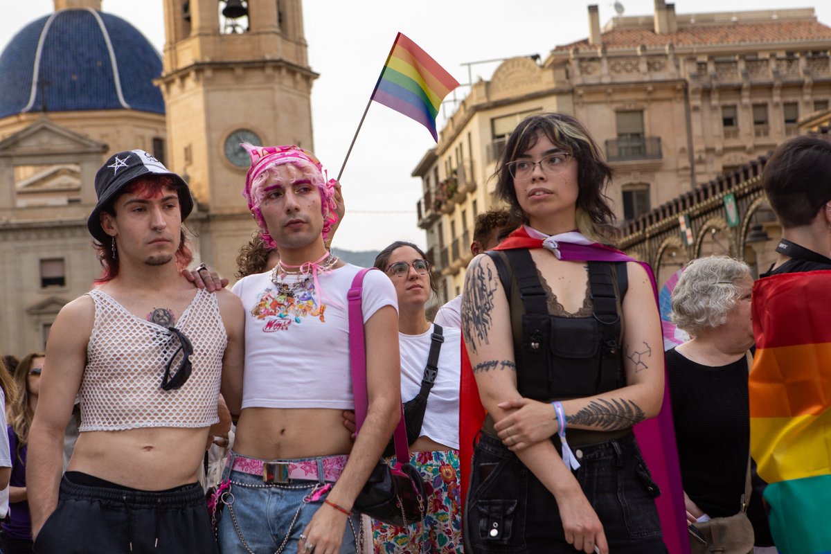 Quin goig que fa Alcoi en dies com hui, i sobreto quin orgull! 
#orgull2023 #orgullalcoi #OrgullLGTBIQA+