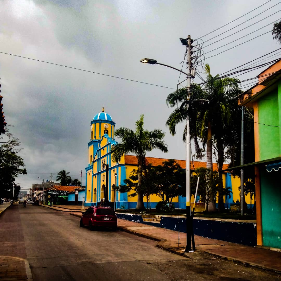 Ventanalyaritag's tweet photo. ¡Yaritagua te veo y te siento!!!!
.
.
.
@albertor24perez 
@mayernismcp @belkysaliciaperez 
.
.
.
#pueblo #lugaresdemipueblo #ventanaldeyaritagua #ventanalyaritagueno #exhibidordetalentos #mostrandoloquesomos #mostrandolonuestro #Yaritagua #Yaracuy #venezuelalibre #venezuela https://t.co/HRVCPPJ1qX