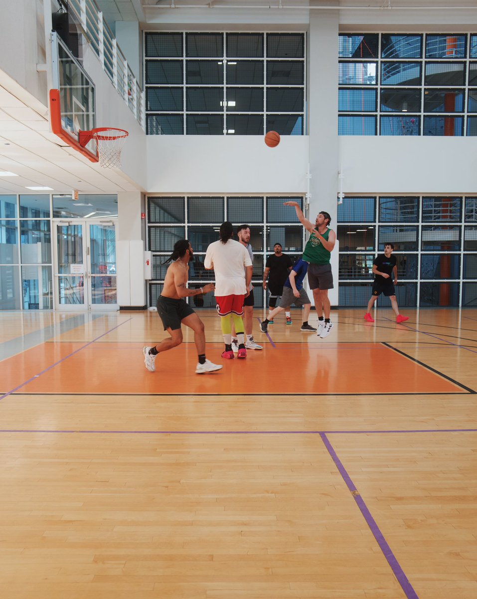 DeAthletics tweet media