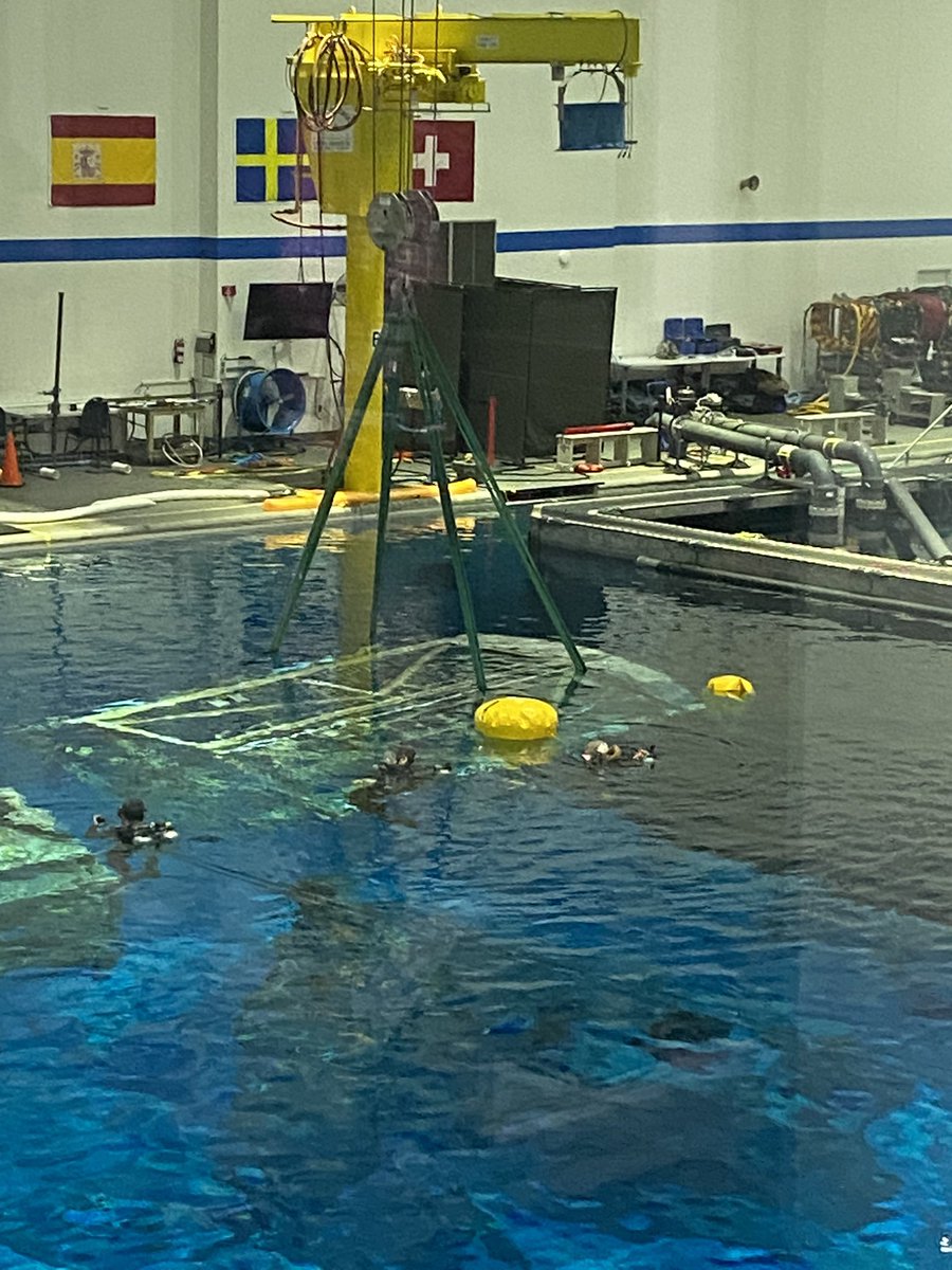 MrsNealscience's tweet photo. More pictures from the NBL where astronauts train for space walks @ECISDScience @EctorCountyISD @wilsonyoungms https://t.co/tAbJmx8eeG