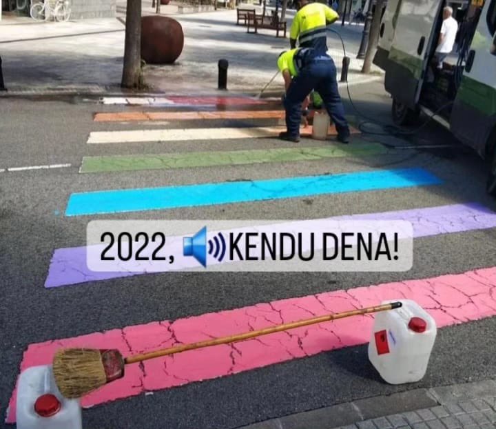 LazkaokoGA's tweet photo. Memoriare ezabau intzan nunbait... Gora pinkwashingen eraginkortasune!

#Lazkao #hegoakharro 
@LzkoFeminista 
@goierrifagota https://t.co/J2Oh2xKF27