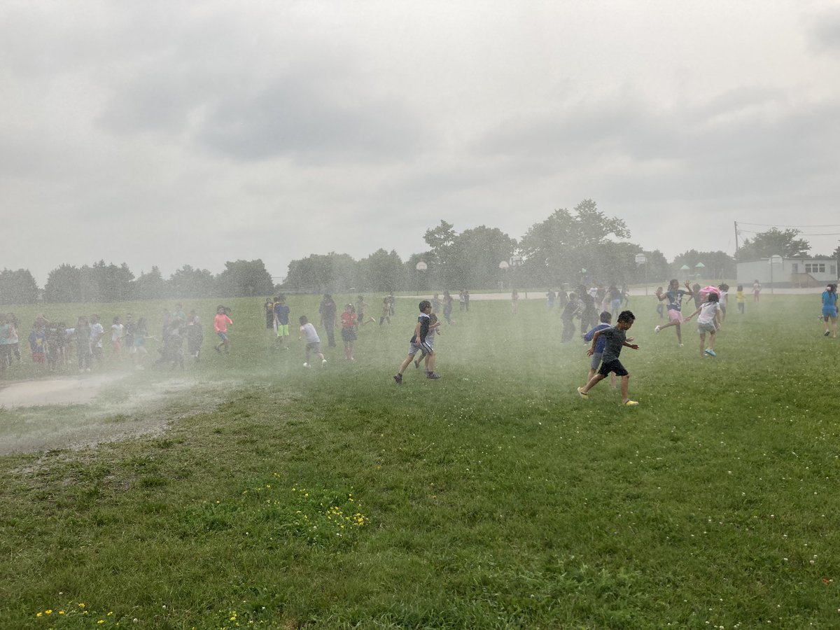 We welcome Captain Katie Sonnichsen and Crew from the Markham Fire Station 97 to our school. As is an SED tradition, the Fire Fighters celebrate the end of the year, with a water spray event. ⁦@JoelChiutsi⁩ ⁦<a href="/DomenicScuglia/">Domenic Scuglia -</a>⁩ ⁦<a href="/YCDSB/">York Catholic District School Board</a>⁩