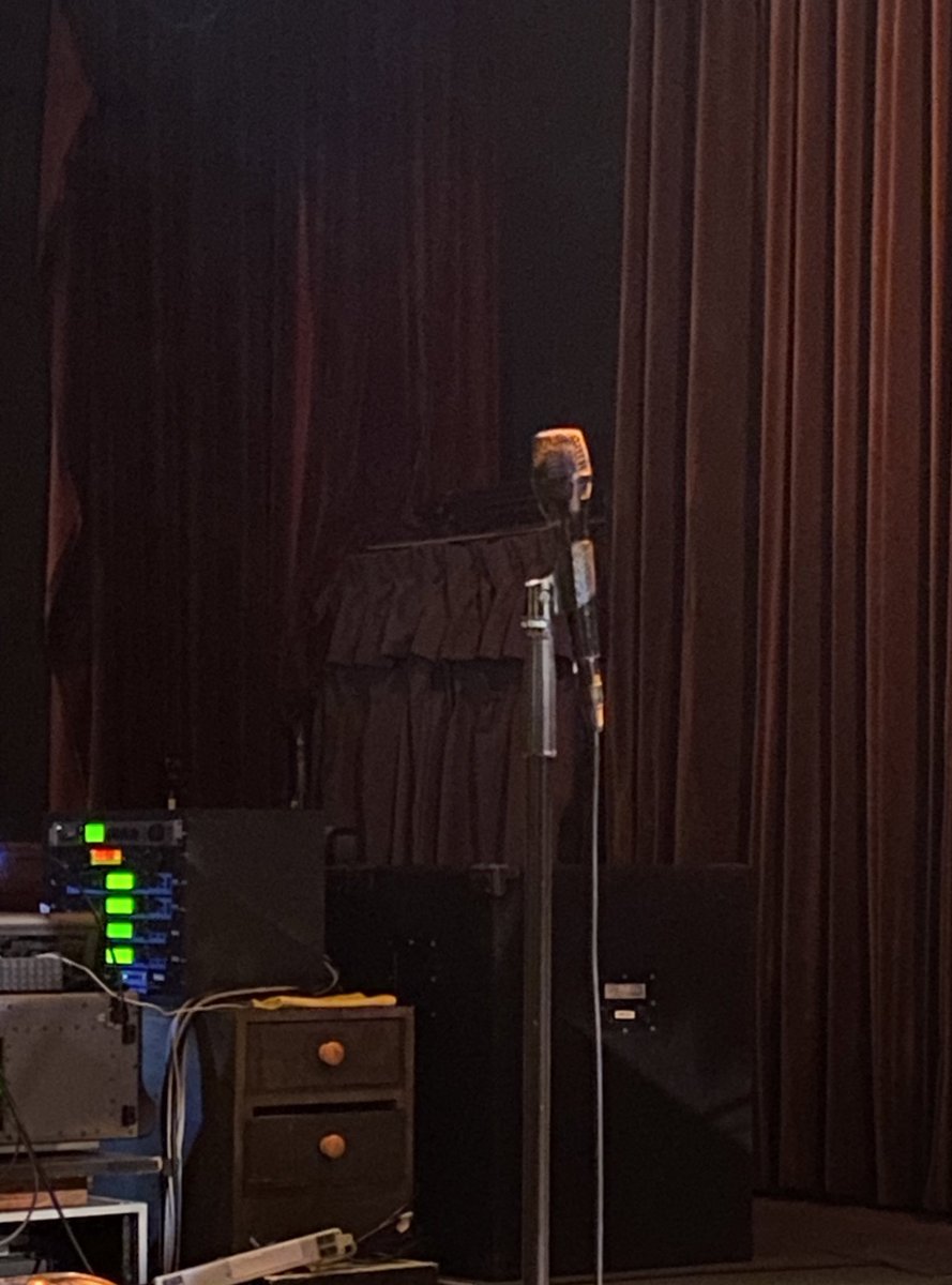 takemas13928201's tweet image. しかし、演奏の自由さは近作と地続きになっており、圧巻だった。
アンコールでは、会場からリクエストを募って演奏した！「ケイト・ブッシュ」と言わなかったことが悔やまれる。
まさかのダブル・アンコールも！素晴らしかった！
#CécileMcLorinSalvant #SullivanFortner #丸の内コットンクラブ(3/3)