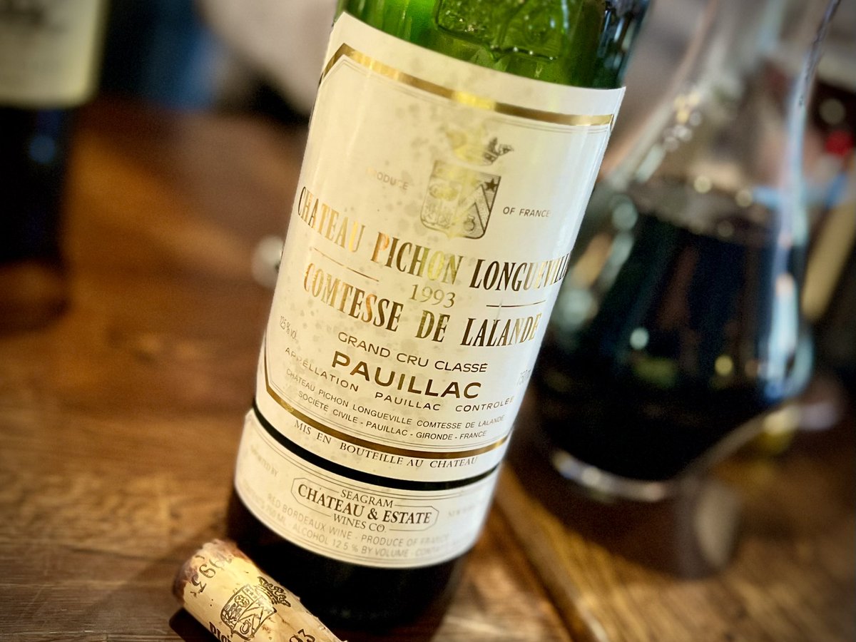 RoebuckSteve1's tweet photo. More fun pictures from yesterdays #winetasting 

#wineintheglass #sommelier @damewine @cynthia_hayes @Constan70997526 @CoastCabCritic @teamhrc @GlennNashville @jwalkermobile @AmauryCarrasco @Friscokid49 @Noles31BB @Fuel55 @RussellVine1981 @vinojunky @VashtiRoebuck2 #redwine https://t.co/twwgFLGLDL
