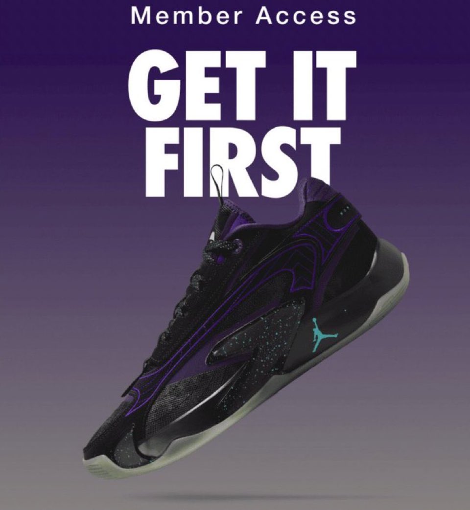 SNKR_TWITR tweet media