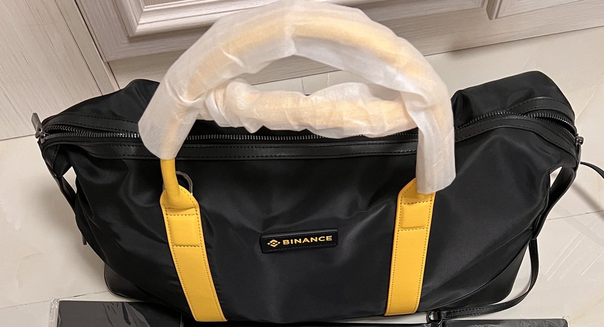 今天有兄弟要币安包包自愿出70U，我代表《村头CBD！币圈疯会》感谢你😊
6月30日抽3份*30U，7月3日4份*40 U
关注币安：<a href="/sisibinance/">sisi</a> <a href="/binancezh/">币安Binance华语</a> 
关注村头：@BNBOKBHT <a href="/Predator_fund/">普达特</a> <a href="/qzgcc/">茄子哥</a> <a href="/tomorrowTZRJ/">tomorrow投资日记</a> 转发推文，点赞👍
开奖在《村头CBD！币圈疯会》space现场抽，没有老鼠仓。