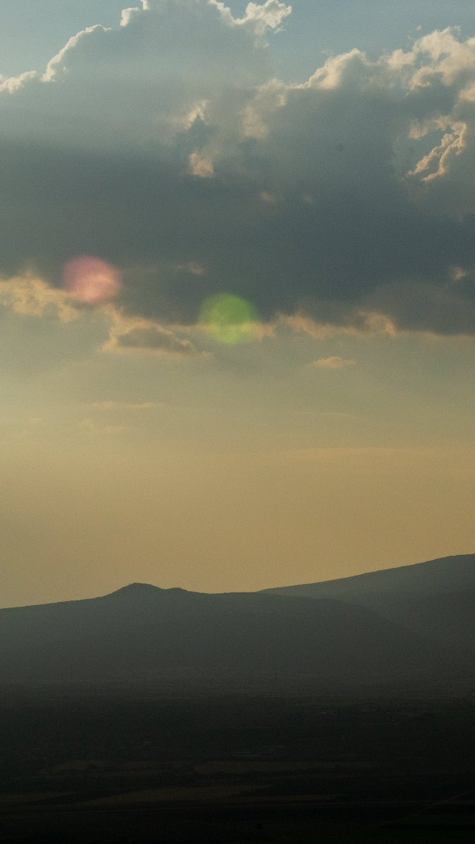 bustavo_'s tweet photo. 4 Nuevas fotos tamaño wallpaper para su celular. Tómense la libertad de guardar las imágenes y usarlas de protector de pantalla. 
1.- Querétaro [Atardecer en carretera]
2.- Veracruz    [Escolleras] 
3.- Boca del Río [Foto analógica]
4.- Juriquilla  [Atardecer]

#México #Análogo https://t.co/s5c1ldS9It
