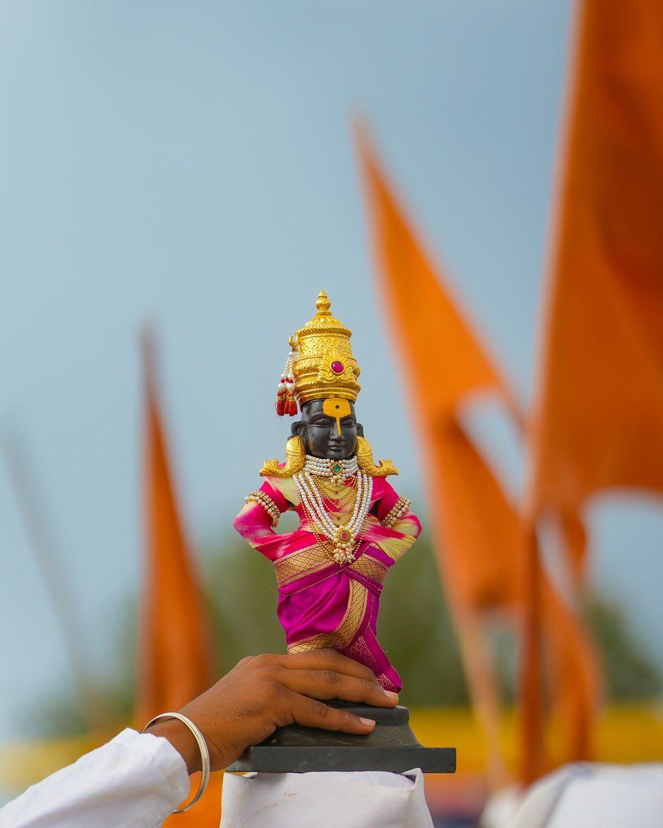 mipaltan's tweet photo. जय जय विठ्ठल 🙏

आषाढी एकादशीच्या हार्दिक शुभेच्छा, पलटन 💙

📸: @haram_khor_

#OneFamily #AshadiEkadashi https://t.co/SSFMGiXqYa