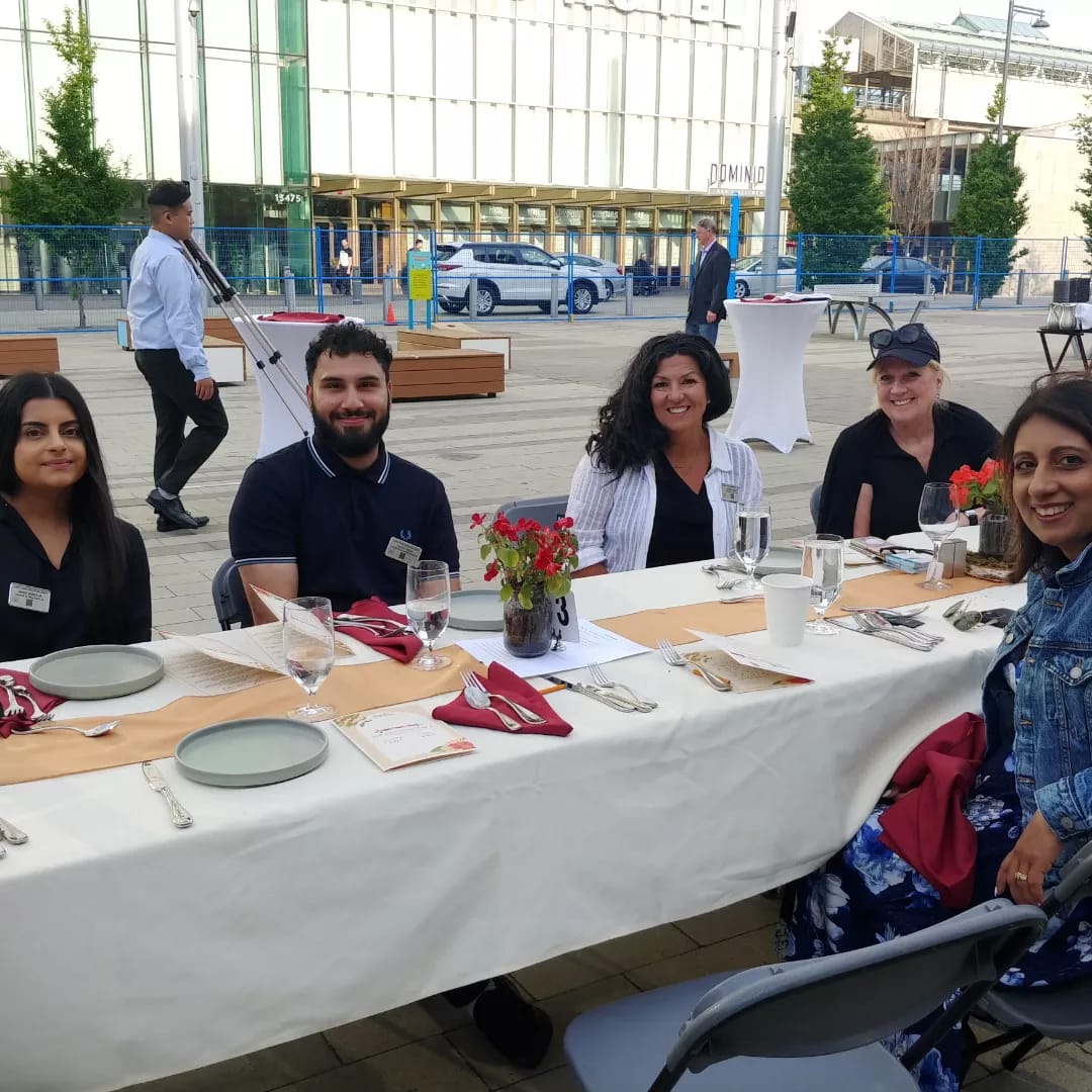 PreventCrimes's tweet photo. It was a pleasure to come out to yesterday's @dtsurreybia Long, Long Table! Excellent food and company made this event a very memorable evening! 🎉✨

#GreenTeam #LongLongTable #specialevent #dinner https://t.co/LOBFhuJnNd