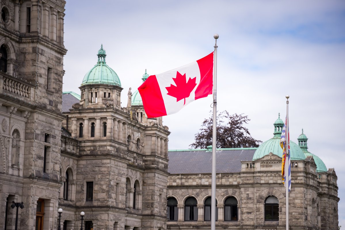 #BCLeg wishes everyone a fun and safe long weekend! 

The Parliament Buildings will be closed to the public tomorrow for #CanadaDay celebrations. We'll be open again on Sunday and Monday, so come join us for a tour! bcleg.ca/tours.
#ExploreVictoria