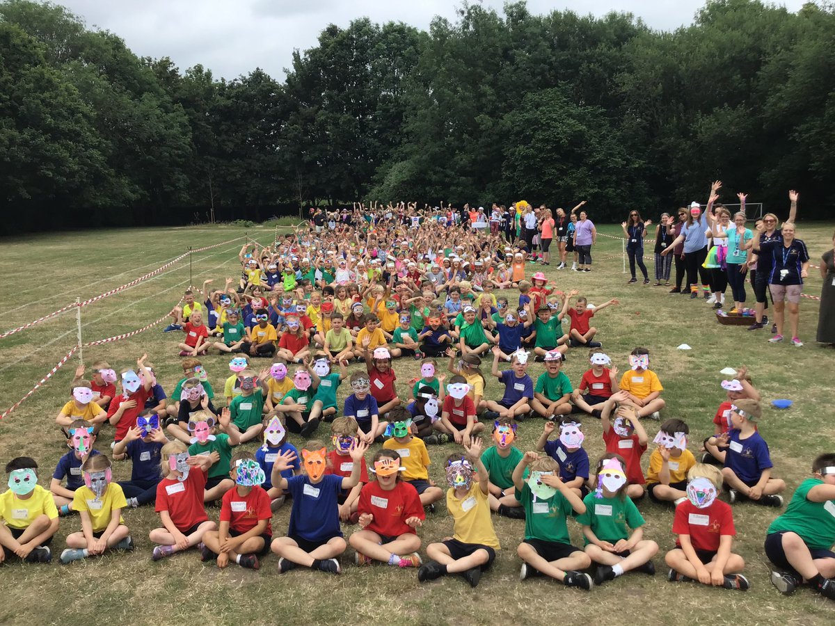 GCA_learning's tweet photo. Today over 400 of our staff and pupils completed our fun run in memory of Mrs Tester. We are delighted to announce that we have raised over £1000 for M.A.D. We have all had a superb afternoon remembering our friend and teacher with a smile on our face. #GCAexperiences https://t.co/zKOQP70brP