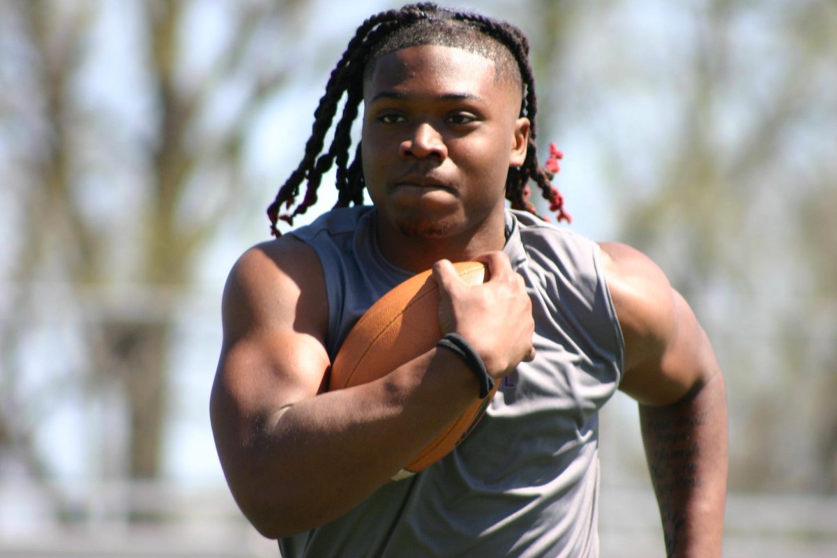 JrTimothybrown's tweet image. Senior szn almost here , I’m locked in !🔥
@JettCoach @CoachKVA @coachbailey_abc @CoachBA1010 @_CoachWilks @Rivals_Clint @CoachMeservy @coachfurrey @CoachWelch_ @Coach_mtucker @UncommittedUTR @InsideHashes @Rivals @erob50