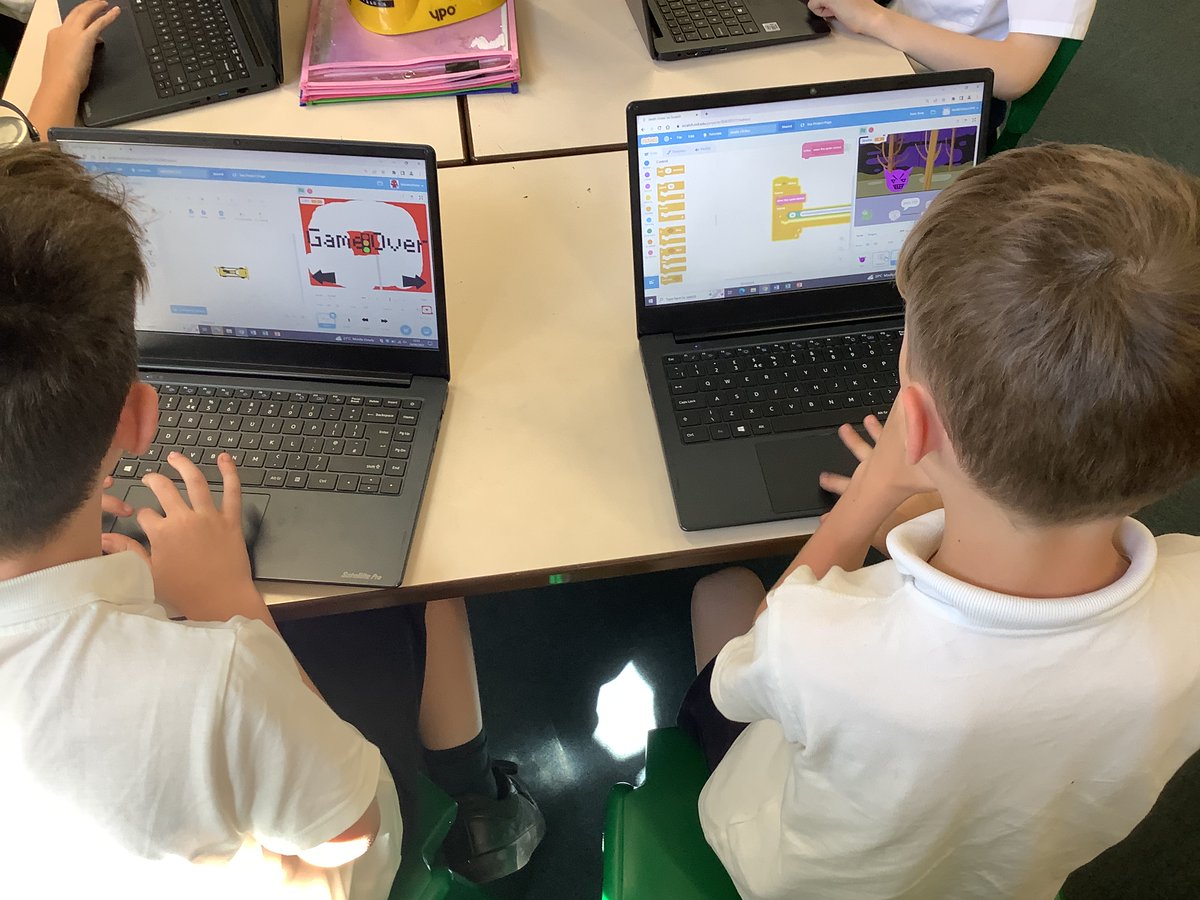 In @CodeClub this week the children were excited to be visited by Tamasin, the Head of Code Club!

They had the opportunity to share their coding projects, but also demonstrate their collaboration and teamwork skills. 

Our #DigitalLeaders discuss their roles, too.