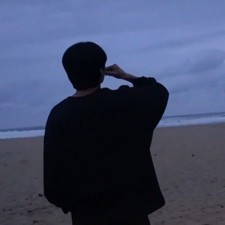 mxvdis's tweet image. blushing, screaming, giggling, fangirling, kicking my feet up and down, smiling, in love.