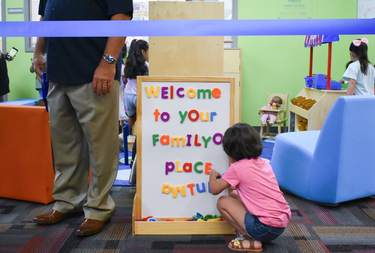 The grand opening of the South Houston Branch Family Place Library™ was celebrated with a ribbon-cutting ceremony, marking the 5th Family Place Library™ branch made possible by  #PNCGrowUpGreat in collaboration with the PNC Foundation. @PNCBank