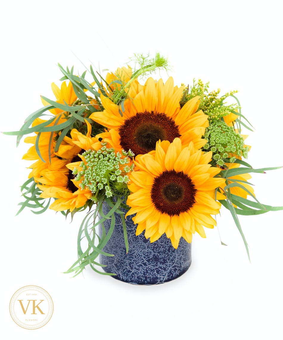 Our bright, bold and beautiful 'Sunnyside Up Bouquet' is a gorgeous summer surprise on any occasion! 🌻🌻🌻

Available at VeldkampsFlowers.com!🌞

#customflowerdesigns #flowers #florist #veldkampsflowers #denverco #floristofdenver #lakewoodflorist #flowerdelivery