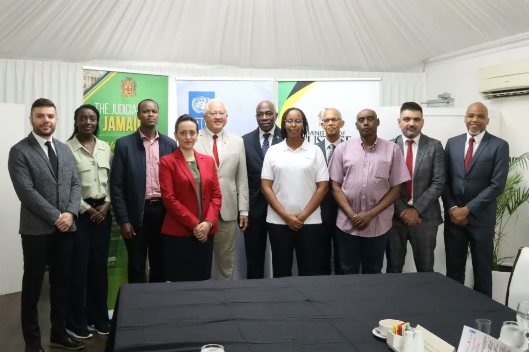 Delroychuckjm's tweet image. Exchange Partnership:
A delegation from #Rwanda now in Jamaica to conduct needs assessment for electronic case management system
#FirstClassJusticeSystem:
 @jamjudiciary. 
@mojofficialjm @UNDPJamaica @CanadaDev @Rwanda_Justice  @UNDP_Rwanda @RIB_Rw