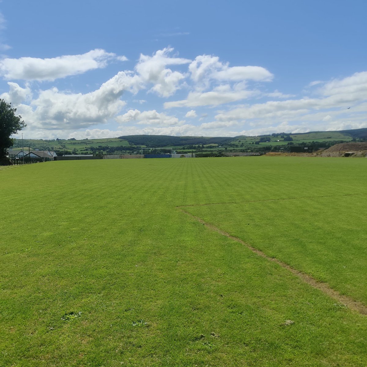 We changed the cutting pattern to straight lines on the pitch at Rylane.  
The results speak for themselves. Its in fantastic condition 👌
If your #GAA #Soccer or #Rugby club is interested in getting the EPOS installed, give us a call on 026 42133 <a href="/Husqvarna_IRL/">Husqvarna Ireland</a> <a href="/OfficialCorkGAA/">Cork GAA</a>