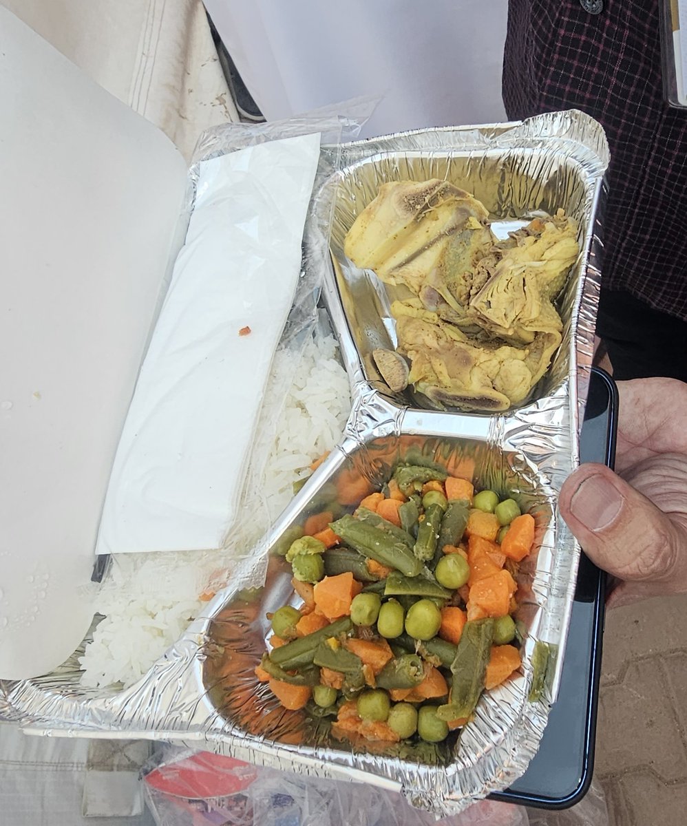 AlissaWahid's tweet photo. Makanan Jamaah Haji Indonesia https://t.co/MyHwDcU84j