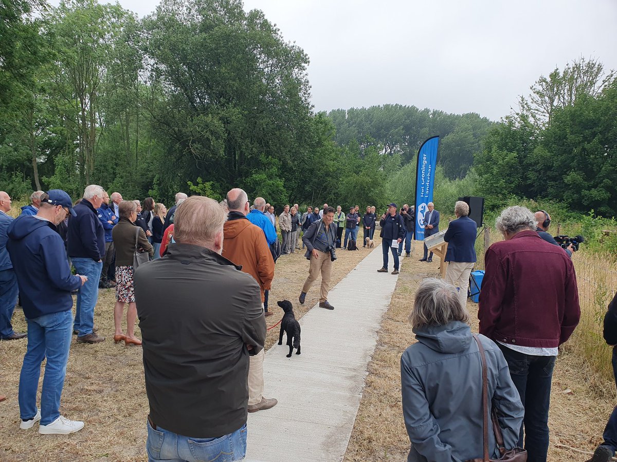 GR_Landschap's tweet image. Herinrichting van het terrein van Steenfabriek Rusthoven in Wirdum officieel afgerond! 🎉
Vanmiddag is gevierd dat het terrein succesvol is opgeruimd, gesaneerd en voorzien van een mooie wandelroute.
Hier lees je het gehele verhaal: groningerlandschap.nl/nieuws/steenfa…