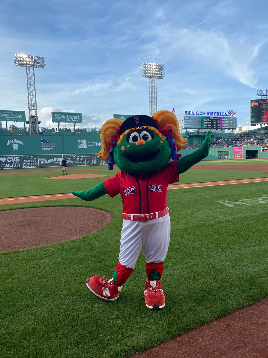 Rocked the ball girl look last night! 

A new fit in the rotation!