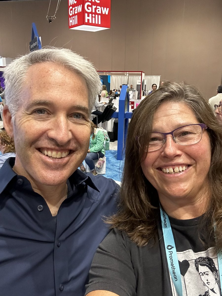 DJMunson tweet media