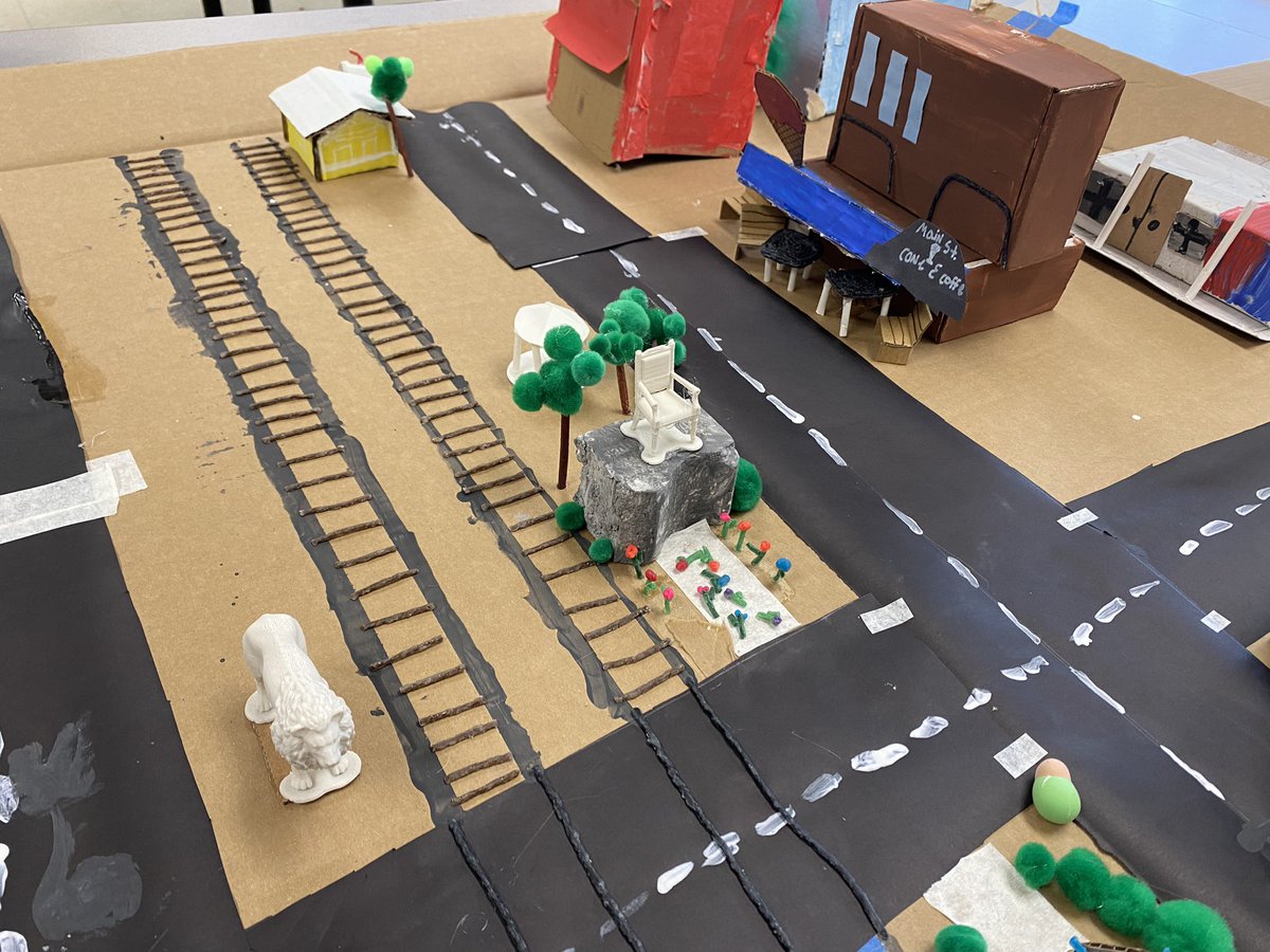 ckennedync's tweet photo. Our summer STEM campers at @TMSPUPS have been creating a model of downtown Thomasville, right down to the Big Chair and the @tvillenc visitors center! #TCSGreatThings #TCSOnTheMove https://t.co/t7jx4C5TkS