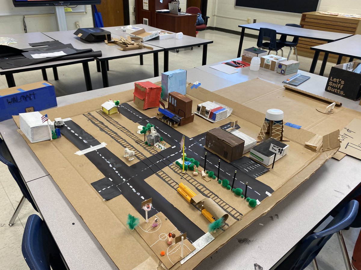 ckennedync's tweet photo. Our summer STEM campers at @TMSPUPS have been creating a model of downtown Thomasville, right down to the Big Chair and the @tvillenc visitors center! #TCSGreatThings #TCSOnTheMove https://t.co/t7jx4C5TkS