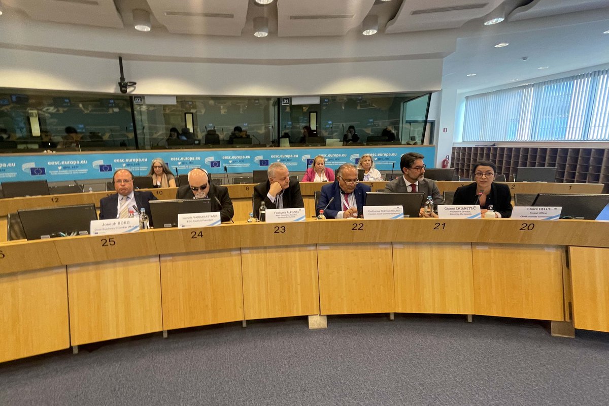 Many thanks to <a href="/insuleur/">INSULEUR</a>, <a href="/esineuislands/">ESIN</a> and the <a href="/EU_EESC/">European Economic and Social Committee</a>, for inviting us today to contribute to the conversation on the crucial topic of data and evidence-based knowledge for EU Islands.
Alongside MEP <a href="/F_Alfonsi/">François Alfonsi</a>, we recalled our ambition for an #Islandpact at EU level.